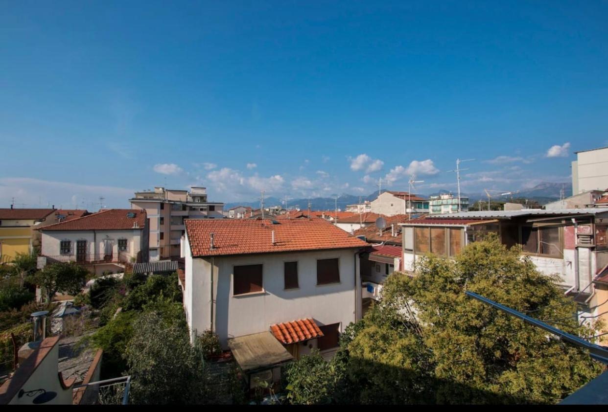 Splendida E Incantevole Casa A Due Passi Dal Mare Viareggio Exterior photo